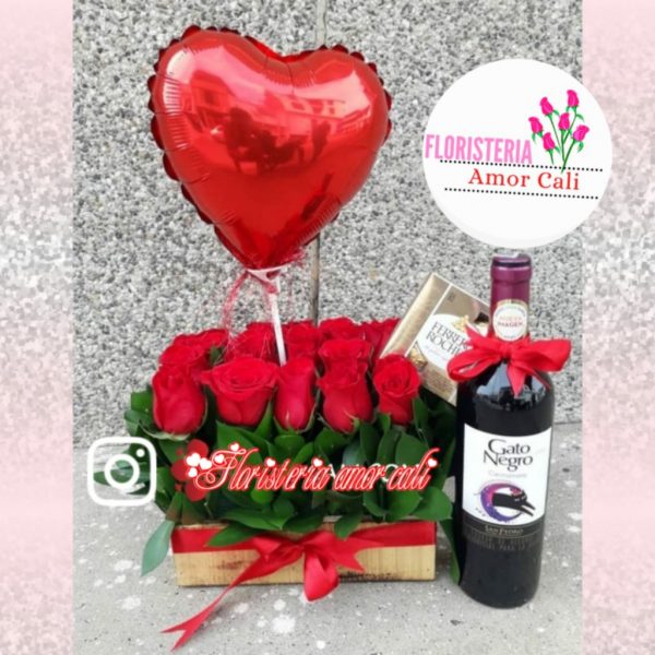 Arreglo floral vino y chocolates