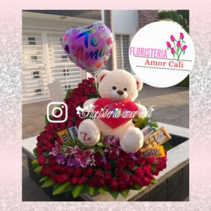 Arreglo super con peluche