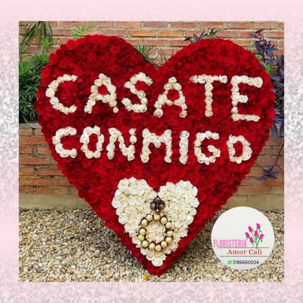 Arreglo floral corazón matrimonio
