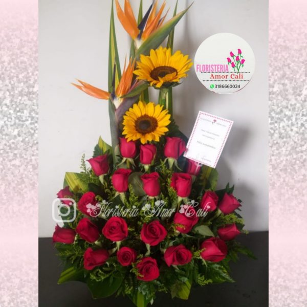 Arreglo floral cumple años rosas rojas