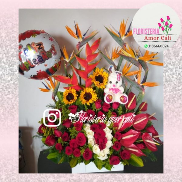 Arreglo floral personalizado rosas variadas
