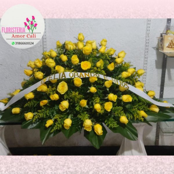 cubre caja fúnebre rosas amarillas