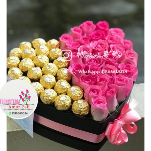 detalle floral corazón rosas y chocolates