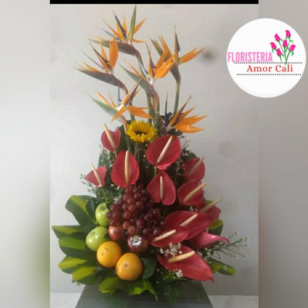 Arreglo frutero con anturio