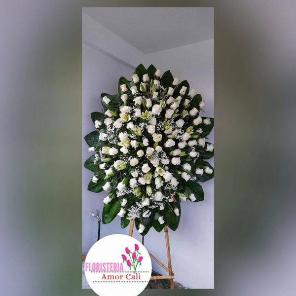 corona fúnebre en lirios