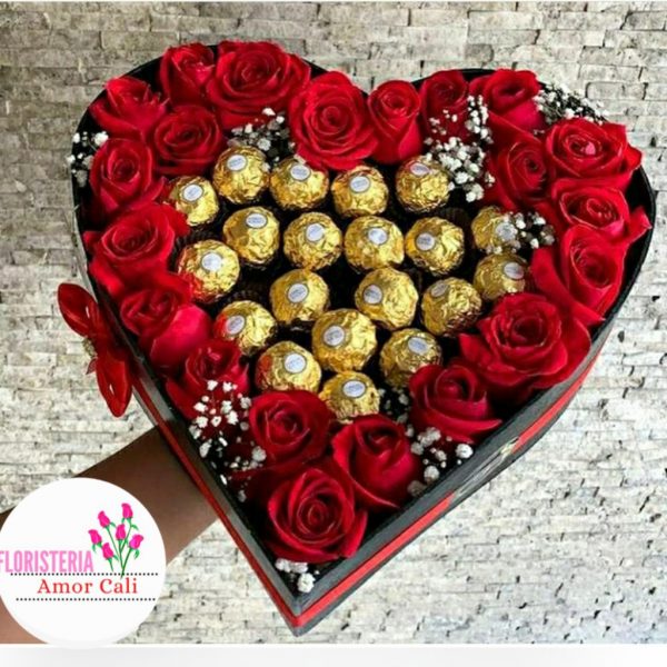 detalle floral en corazón