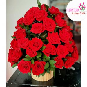 Arreglo redondo de amor -floristeria cali