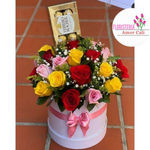 cubo redondo de rosas