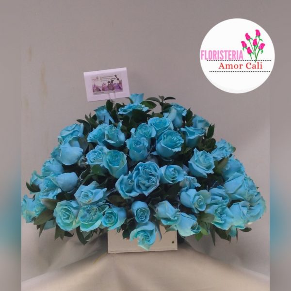arreglo floral azul