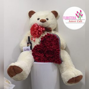peluche grande con chocolates y rosas