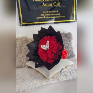 ramo de 50 unidades de rosas